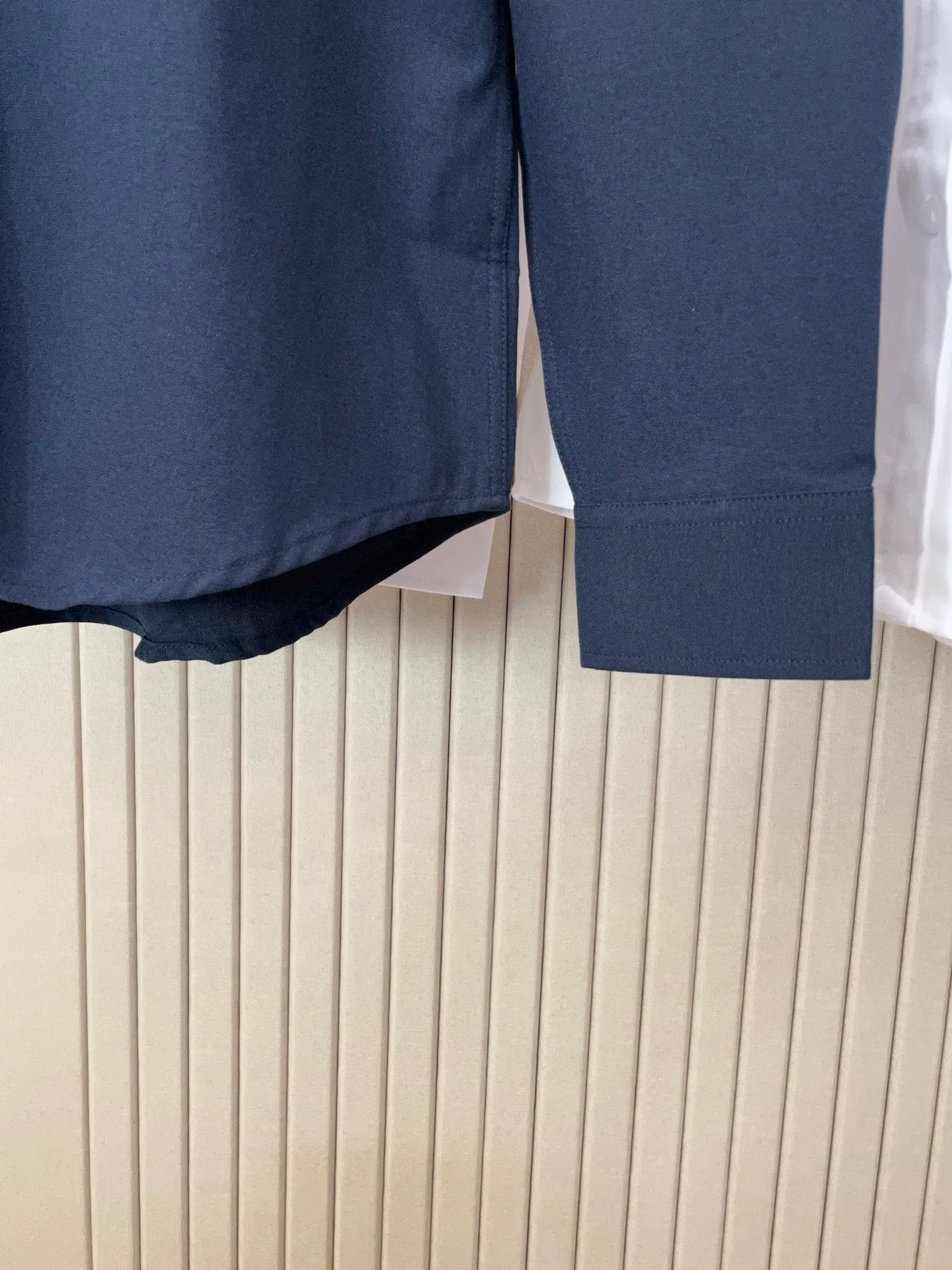P220 🌸🌸🌸 POLO Ralph Lauren [High Quality] Classic shirt! Classic casual shirt made of pure cotton fabric with unique design, simple, clean and classic version design. It is a versatile style that can be switched at will. The fabric feels soft and delicate, highly breathable, close to the skin and comfortable to wear. It can be worn alone as an inner layer. Its versatile performance is beyond your imagination! The upper body of the ready-to-wear is simple and classic yet elegant! Size:M-XXL